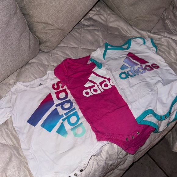 3 adidas bodysuits 1 long sleeve - Picture 1 of 1